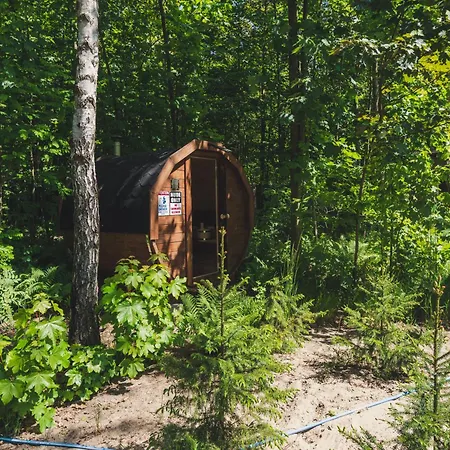 Nad Jeziorem Strykowskim Semesterbostad *