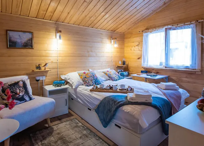 Nad Jeziorem Strykowskim Holiday home Sapowice