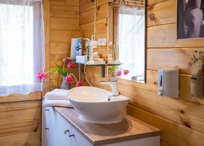 Nad Jeziorem Strykowskim *