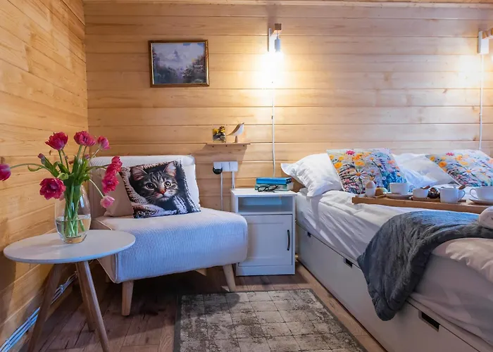 Nad Jeziorem Strykowskim Sapowice