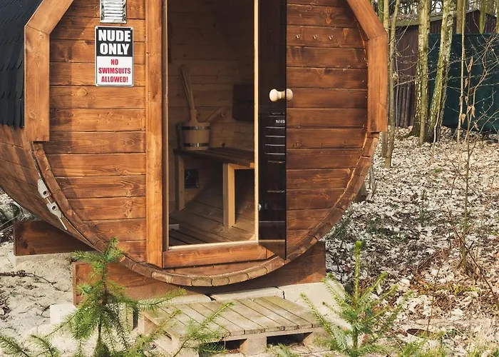 Nad Jeziorem Strykowskim Holiday home Sapowice