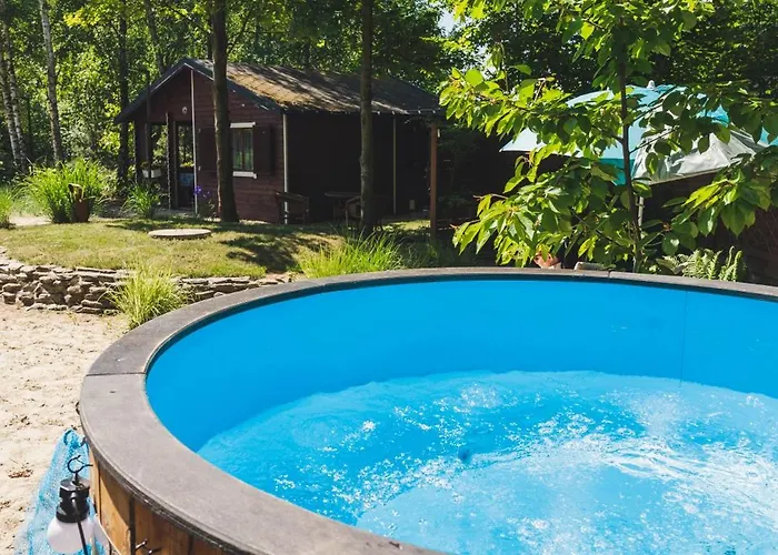 Nad Jeziorem Strykowskim Holiday home Sapowice